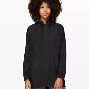 Lululemon Seek The Sky Packable Travel Jacket. Size 6